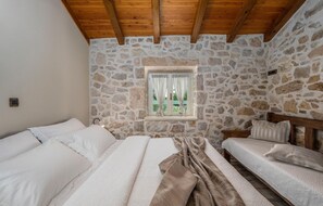 3 chambres, lit parapluie, Wi-Fi gratuit, draps fournis