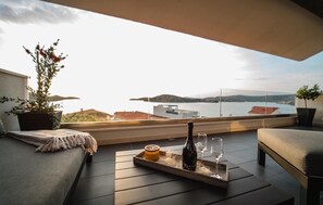 المنطقة المحيطة بالمنشأة