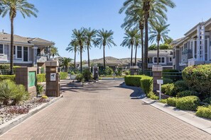 Property grounds - Kierland Greens l Gated Community l Pool l Hot Tub l Gym (Scottsdale)