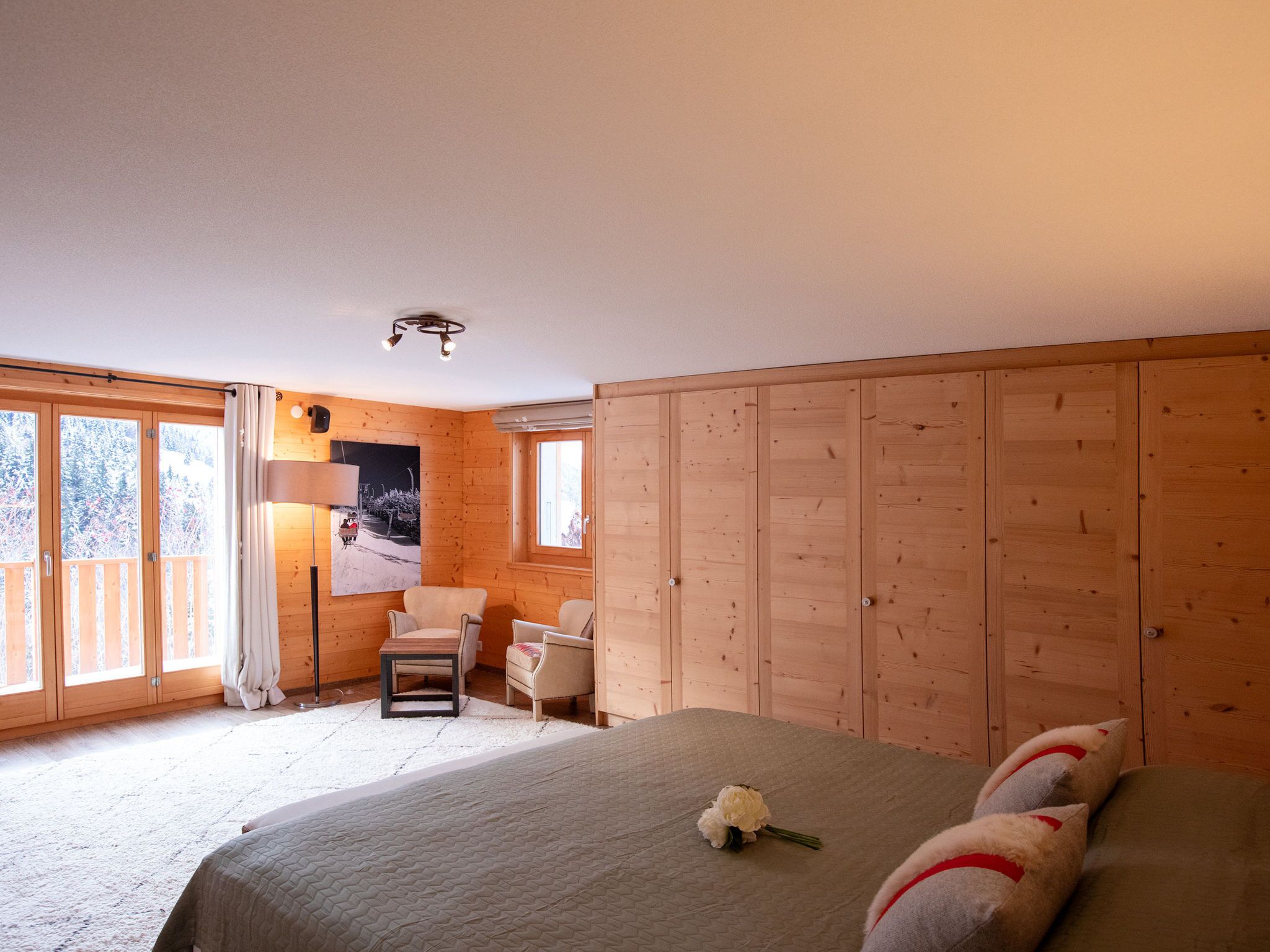 4 chambres, bureau, accès Internet