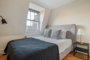 2 quartos, ferros/tábuas de passar roupa, Wi-Fi, roupa de cama