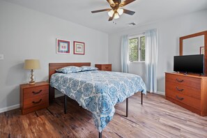 2 sovrum, strykjärn/strykbräda och internet