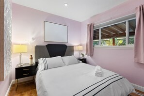 4 habitaciones, escritorio, tabla de planchar con plancha y wifi gratis 