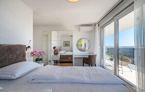 6 chambres, lit parapluie, Wi-Fi gratuit, draps fournis