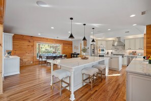 Fridge, microwave, oven, stovetop - Sunset Hideaway by SoCharm | Beautiful, expansive views of Lake Norman! (Mooresville)