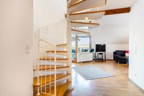 Interior - Apartment 'Ferienwohnung 2' with Shared Garden, Balcony and Wi-Fi (Hagnau am Bodensee)