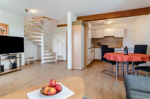 تلفزيون، تنس طاولة، ستيريو