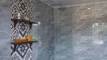 Standard Double or Twin Room | Bathroom | Shower, rainfall showerhead, hair dryer, slippers