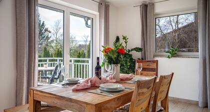 Apartment „Ferienwohnung 1“ mit Gemeinschaftsgarten, Balkon und WLAN