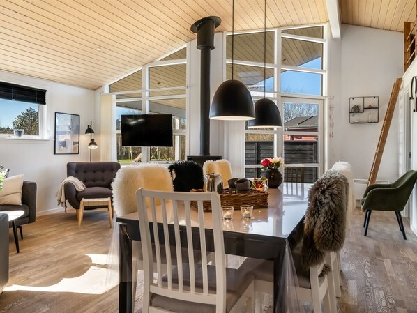 TV, fireplace - "Rudy" - 800m from the sea by Interhome (Løkken)