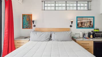 1 habitación, tabla de planchar con plancha, wifi y ropa de cama
