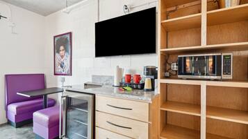 Fridge, microwave, coffee/tea maker