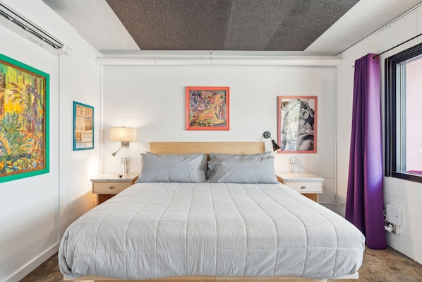1 slaapkamer, een strijkplank/strijkijzer, wifi, beddengoed