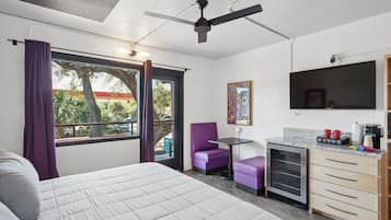 1 habitación, tabla de planchar con plancha, wifi y ropa de cama