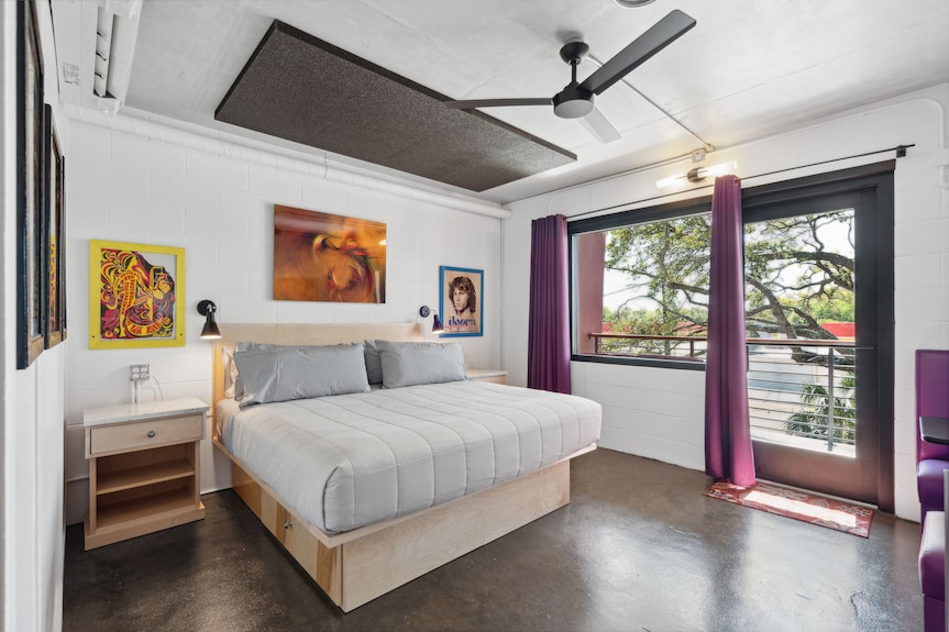 Boutique Vera Hotel Room 302: King Room In The Heart Of Folly Beach - Folly Beach, SC