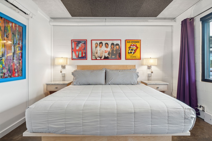 Boutique Vera Hotel Room 303: King Room In The Heart Of Folly Beach - Folly Beach, SC