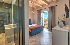 4 habitaciones, cuna de viaje, wifi gratis y ropa de cama 