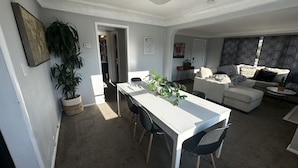 Living area - Tacoma Homestay (Tacoma)