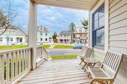 Lovely Seabrook property with carriage house, yard, & child-friendly amenities