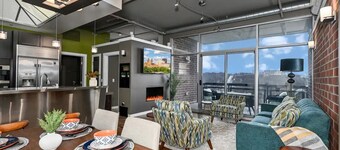 Luxury Condo in Akron Northside District. Level 2 EV Charging complimentary !!