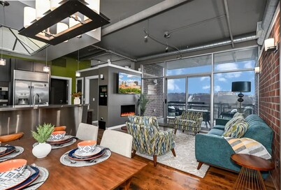 Luxury Condo in Akron Northside District. Level 2 EV Charging complimentary !!