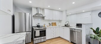 Superb 2BD | Orleans, 5min to Beach|Laundry & Parking