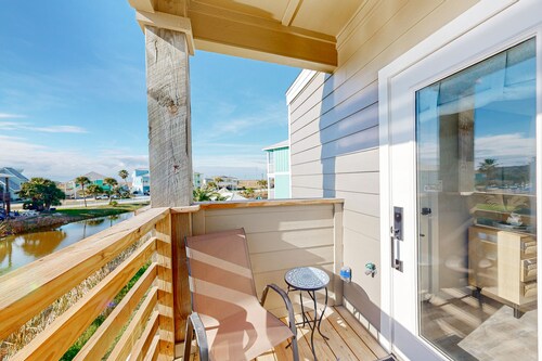 Shared Pool, Pet Friendly, Water View