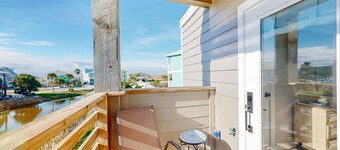 Shared Pool, Pet Friendly, Water View