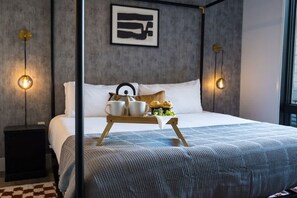 2 slaapkamers, een strijkplank/strijkijzer, reisbedje, gratis wifi