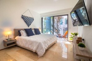 In-room safe, desk, iron/ironing board, free WiFi