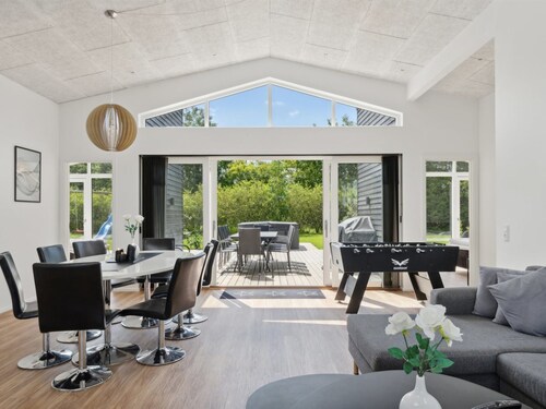 "Nissine" - 300m from the sea by Interhome