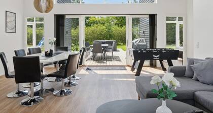 "Nissine" - 300m from the sea by Interhome