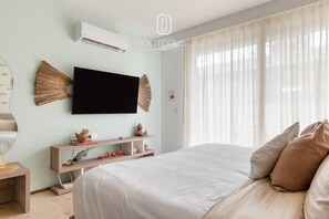 Iron/ironing board, free WiFi, bed sheets