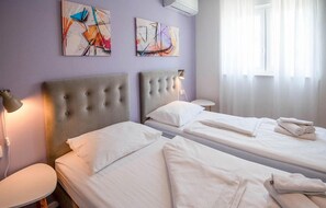 4 habitaciones, cuna de viaje, wifi gratis y ropa de cama 