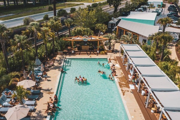 Pool - 6C at Saint Philip Square, One Block to King, Classic Charleston Comfort (Charleston)