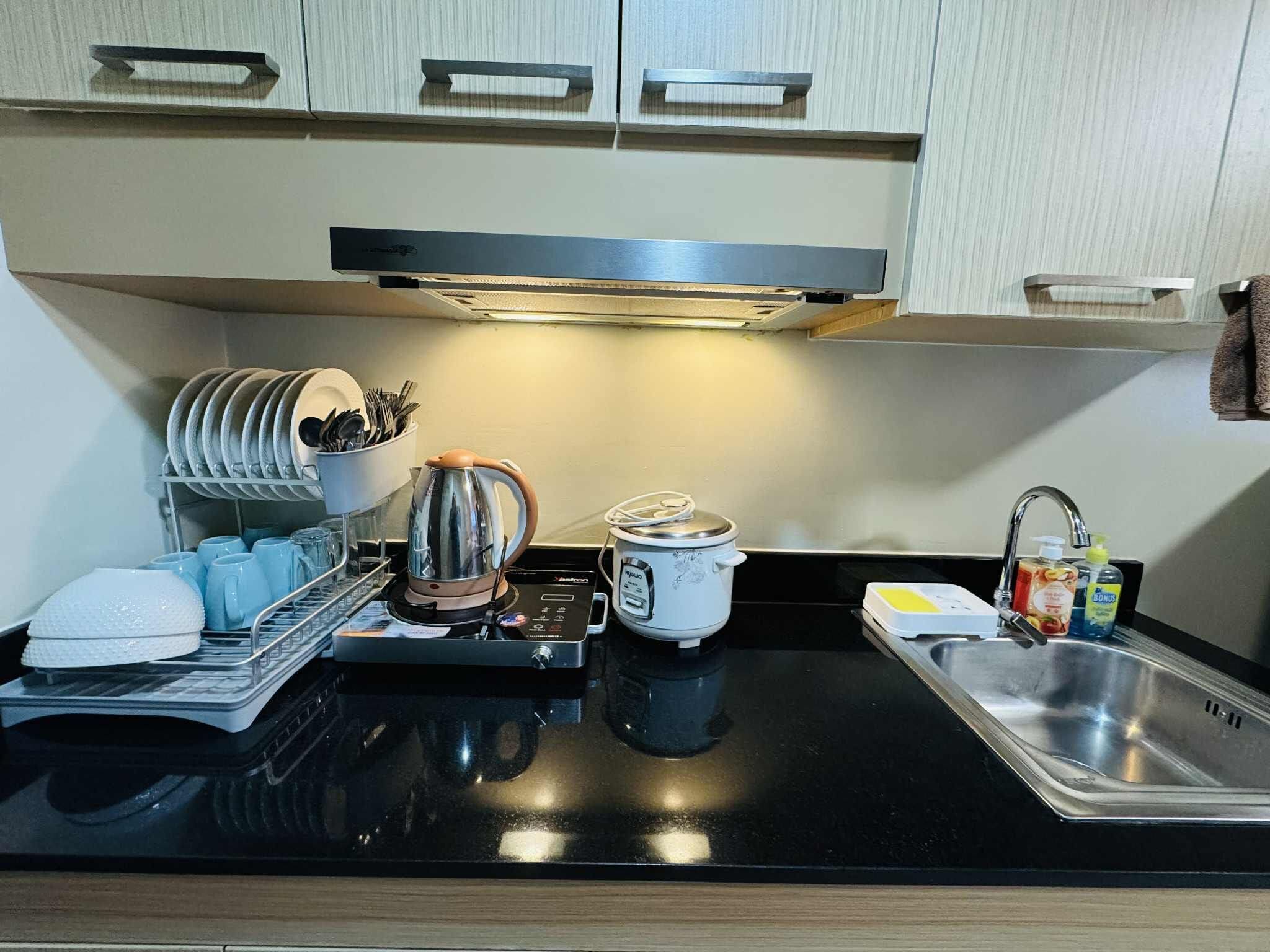Business-lejlighed | Privat køkken | Elkedel, spisebord