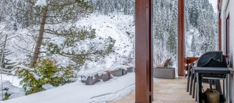 Spacious detached home with in-house sauna