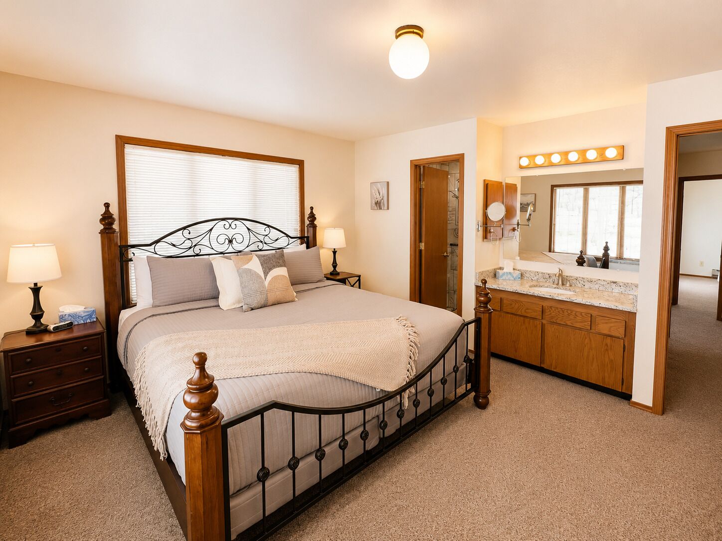 4 bedrooms, iron/ironing board, free WiFi, bed sheets