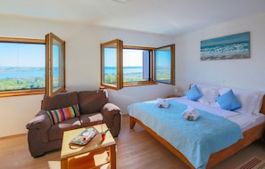 6 chambres, lit parapluie, Wi-Fi gratuit, draps fournis