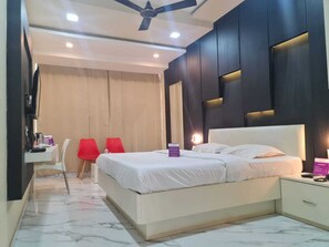 Executive Room | Desk, rollaway beds, free WiFi, bed sheets - VITS Select Grand Inn, Ratnagiri (Ratnagiri)