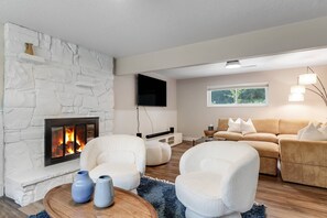 Smart TV, chimenea