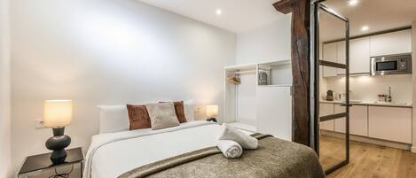 1 chambre, fer et planche à repasser, Wi-Fi gratuit, draps fournis