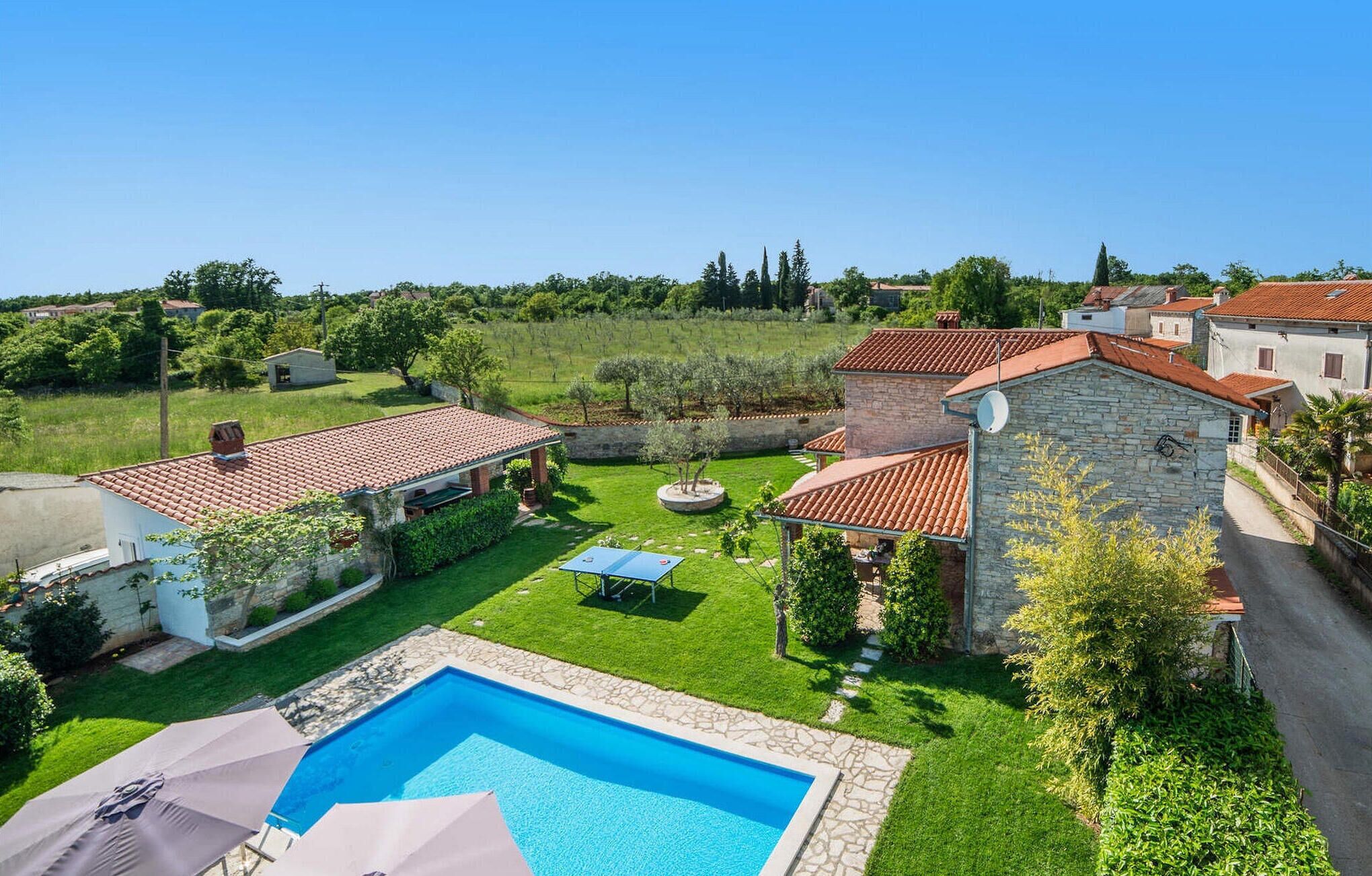 Et oppvarmet basseng