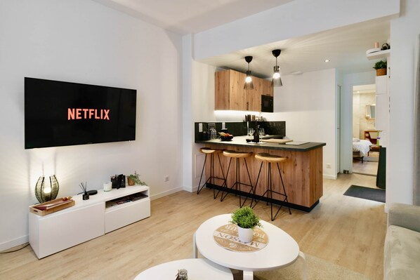 Smart-tv och en stereo