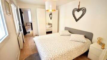 1 camera, ferro/asse da stiro, Wi-Fi gratuito, lenzuola