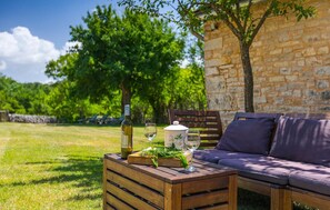 Property grounds - Pet friendly home in Pazin (Pazin)