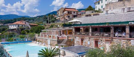 Et oppvarmet basseng