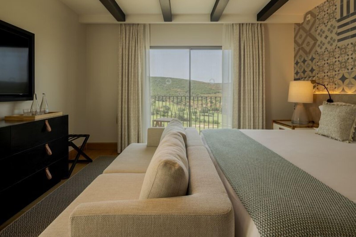 ONE BED RESIDENCE-VALLEY VIEW