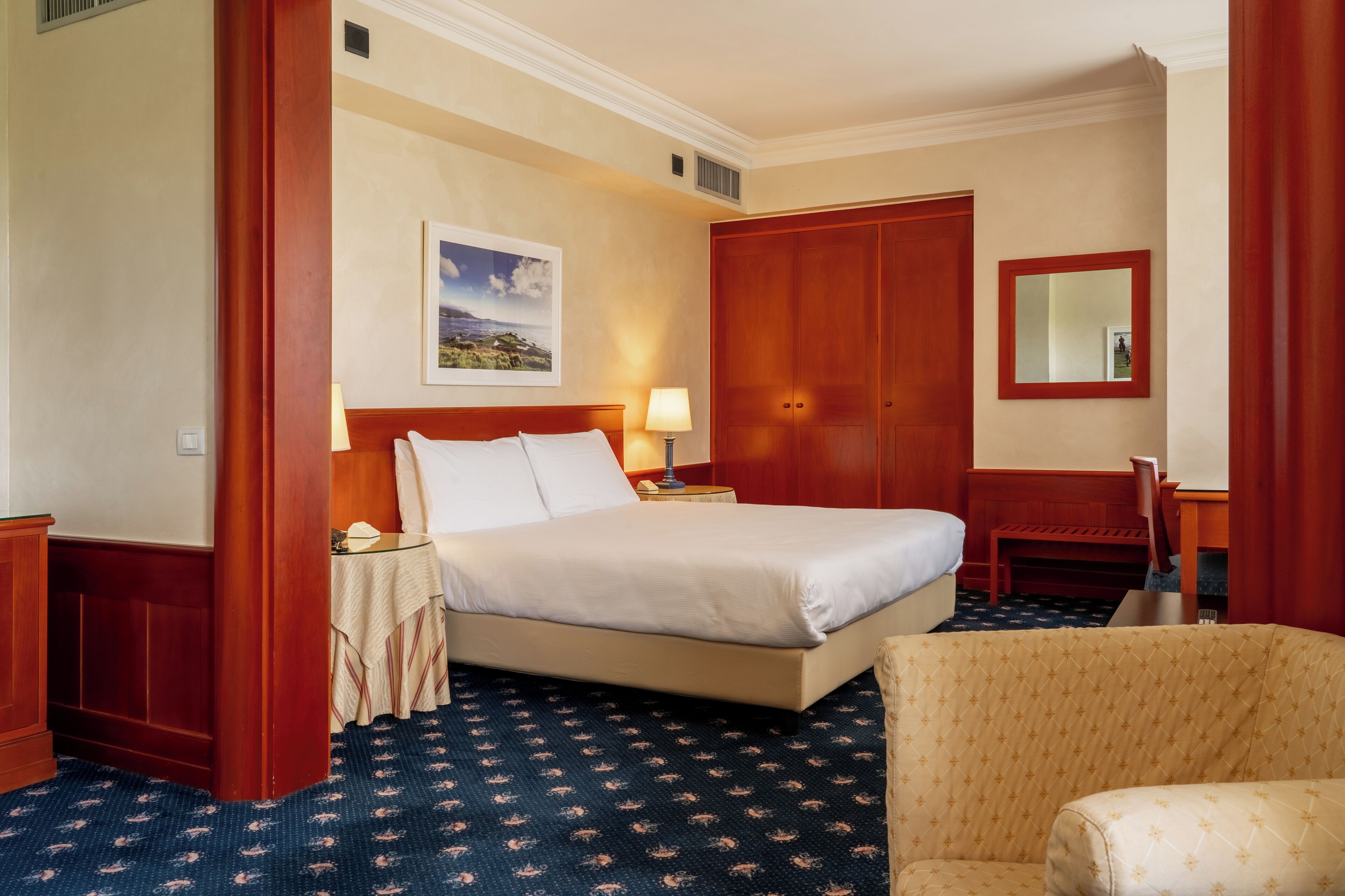 Suite monolocale Junior, 1 letto king con divano letto | Copriletto in piuma, cassaforte in camera, una scrivania