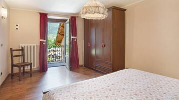 1 bedroom, free WiFi, bed sheets